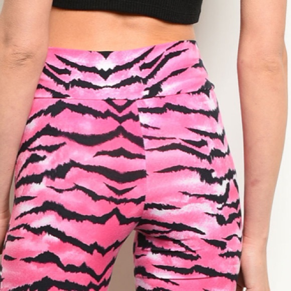 Pink & black zebra print biker shorts, NEW! - Picture 6 of 8